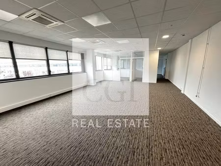 location bureau 115 m² à meyzieu (69330)