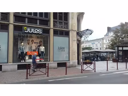 location commerce douai 263 m²