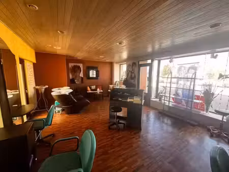 vente commerce 51 m² saint-évarzec (29170)
