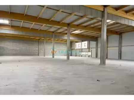 a vendre locaux neufs à partir de 2 788m² à tremblay parc aérolians