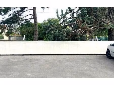 location stationnement  m² t- à chelles  55 €