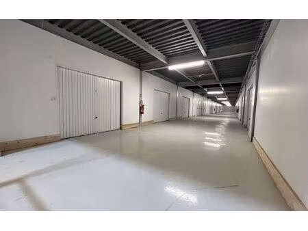 location stationnement  m² t- à laon  90 €