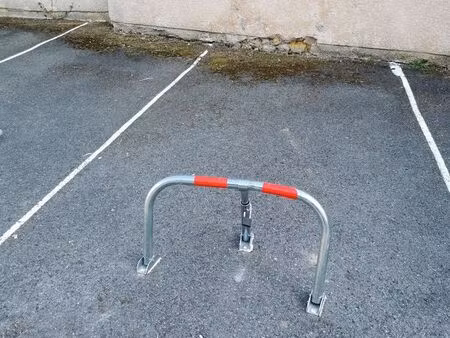 a louer place de parking extérieure servon