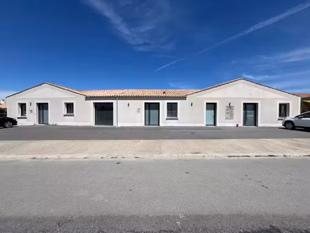 vente local commercial andilly 17230 - - surface privée