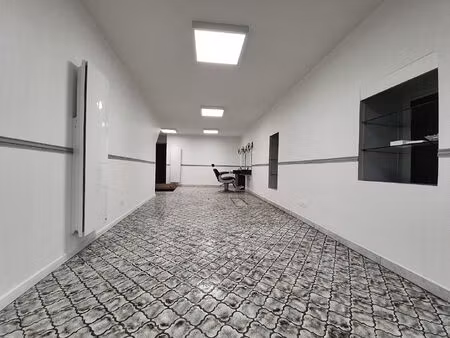 local commercial 45 m2