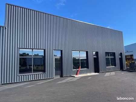 local commercial 70 m² hillion
