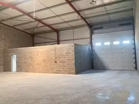 location local d'activités la chapelle st mesmin 225 m²