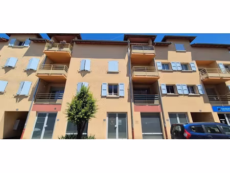 vente locaux professionnels à morestel (38510)  200 000 €