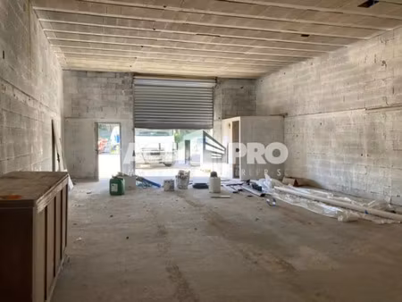 location local commercial 150m2 saint-laurent-de-la-salanque 66250 - 900 € - surface privé