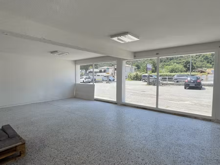 local 110m2 soyons