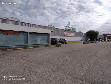 local commercial 96 m²
