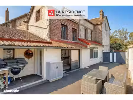 maison 8 pièces 178 m²