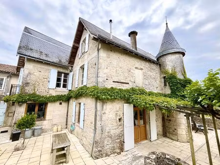 vente maison 9 pièces 209 m² charroux (86250)