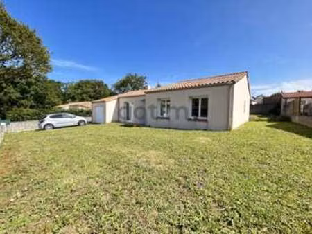 vente maison à cugand (85610) : à vendre / 100m² cugand