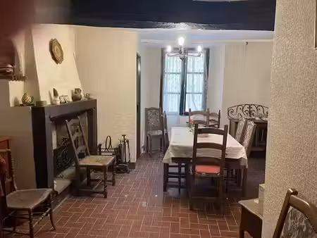 vente propriété 6 pièces 58.48 m² à entrecasteaux (83570)  61 000 €