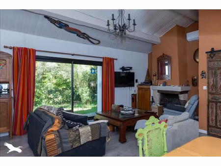 vente maison 5 pièces 149 m² jau-dignac-et-loirac (33590)