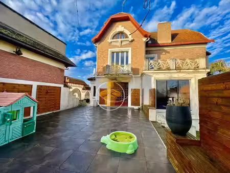 vente maison 10 pièces 300 m2 à la fère