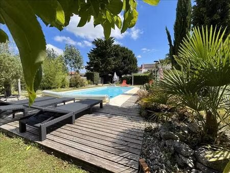 vente maison 8 pièces 275 m² le douhet (17100)