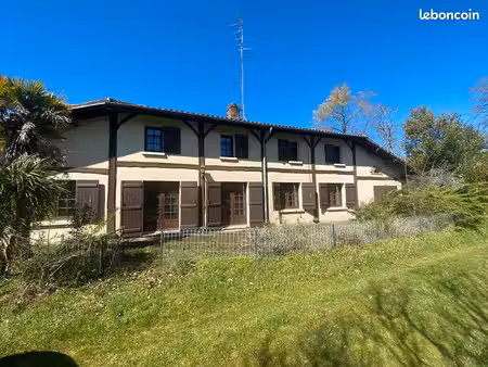 maison 8 pièces 302 m²