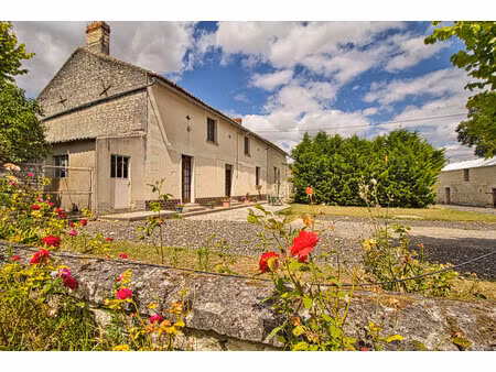 maison à vendre à monts-sur-guesnes (86420) - vienne