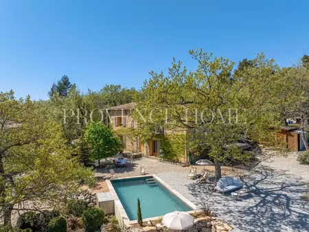 vente maison 11 pièces 200 m² à murs (84220)  680 000 €