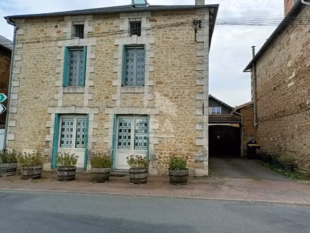 vente maison 8 pièces 209.5 m² à pressac (86460)  274 500 €