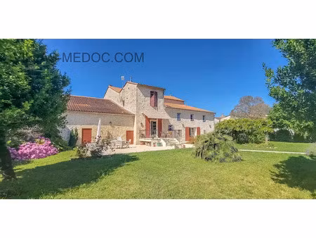 vente maison 9 pièces 295 m² à saint-yzans-de-médoc (33340)  646 000 €