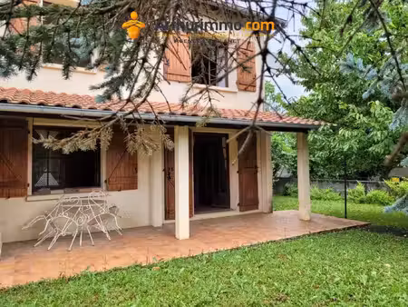 vente maison 7 pièces 130 m2 à sainte-colombe-sur-l'hers