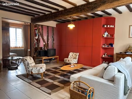 maison 8 pièces 161 m²