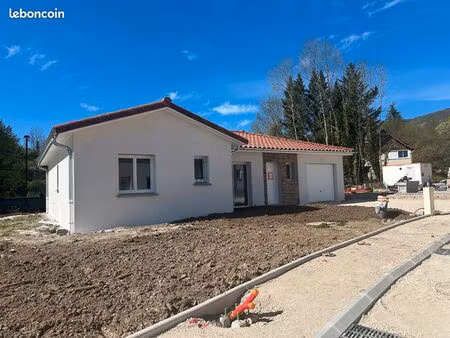 maison plain pied 87 m2 hab + garage 26 m2 en frais de notaire réduit et prêt 0 % pour pri