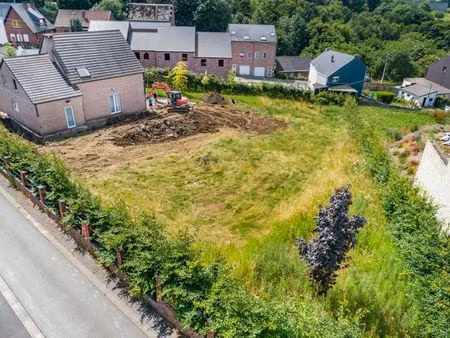 superbe terrain en zone d'habitat à mont-sur-marchienne