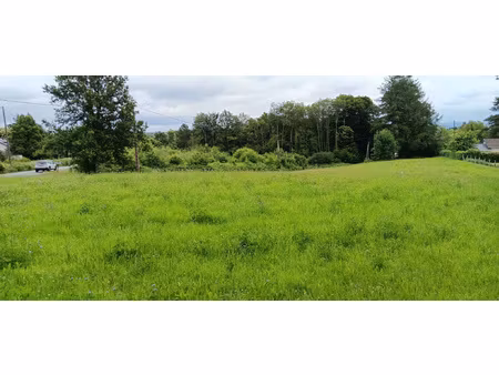 à lagarde-enval (19)  terrain de 2990m2 à vendre 33000 eur