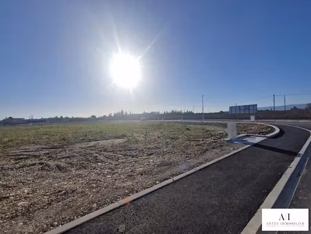 vente terrain 642 m² à pierrelatte (26700)  102 720 €