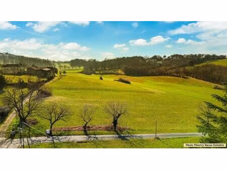 terrain 2 hectares  dont 7 600 m2 constructibles  dans un cadre exceptionnel