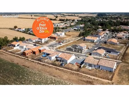 terrain 367 m² courcon