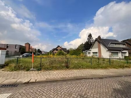 zeer goed gelegen bouwgrond in centrum bouwel.