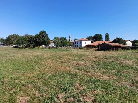 vente terrain 2400 m² laluque (40465)