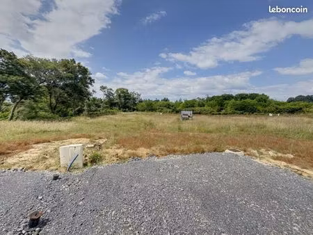 terrain 1714 m² montfort-en-chalosse