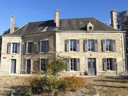 vente maison 8 pièces 245 m² salles (79800)