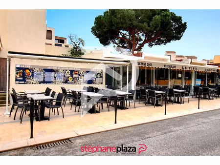 vente local commercial 95m2 bormes-les-mimosas 83230 - 338000 € - surface privée