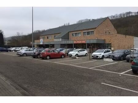 flémalle commerce de 1.015m² à louer