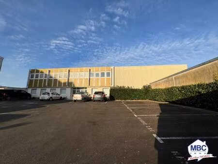 vente bureaux et commerces à beaupreau (49600) : à vendre / 270m² beaupreau