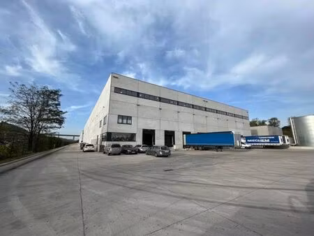 entrepôt logistique de 6600m²