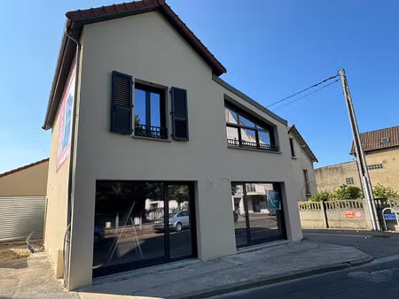 location local commercial 1 pièce  40.20m²  conflans