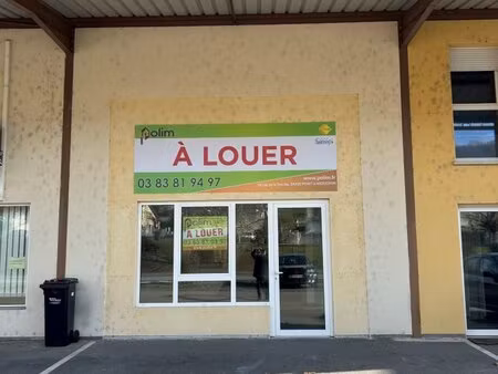 à louer local commercial 233 m² – 2 080 € |norroy-lès-pont-à-mousson