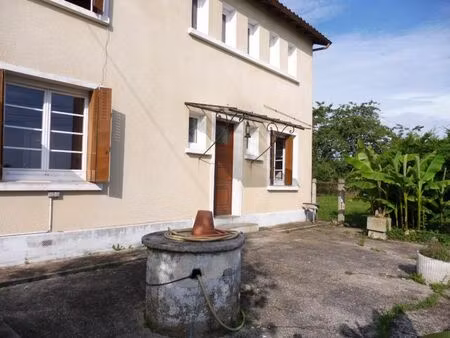 vente maison 7 pièces 134m2 boscamnant 17360 - 117150 € - surface privée