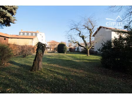 un bien rare à fort potentiel  à découvrir rapidement !