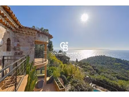 exclusivité villa provençale avec vue mer panoramique