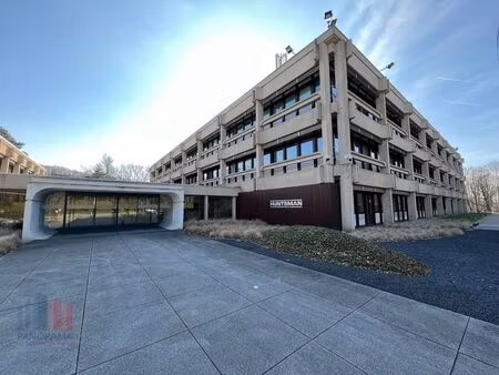 bureau de 500 m² à louer près de l'e40.