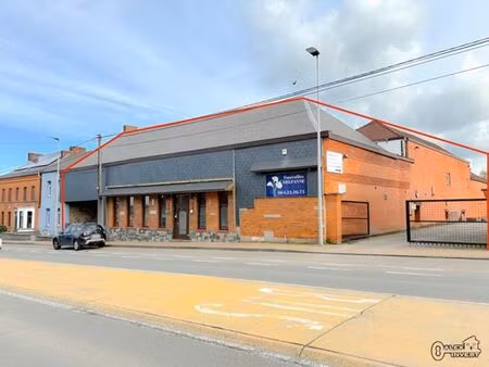 *** plus de visite possible *** immeuble mixte + appartement